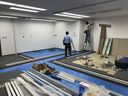 パーテーション枠の取付
