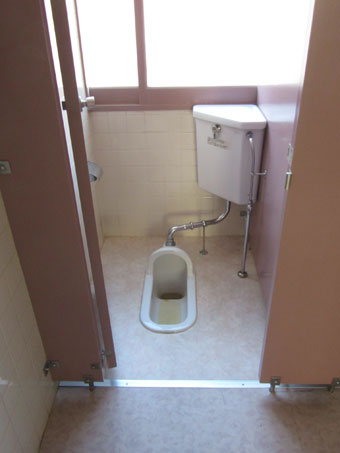 施工前の和式トイレ