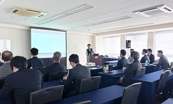 年次報告会イメージ